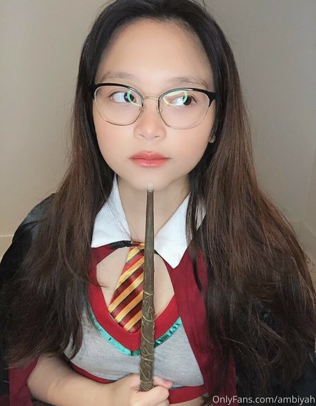 Ambiiyah heiße akt galerie