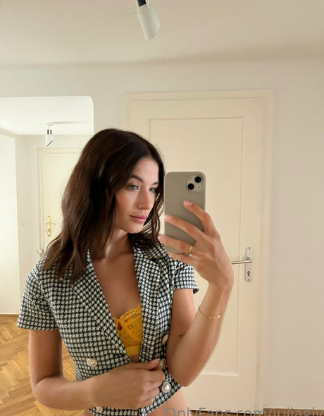 zierliche schlampe nur fans erwachsene nackte bild