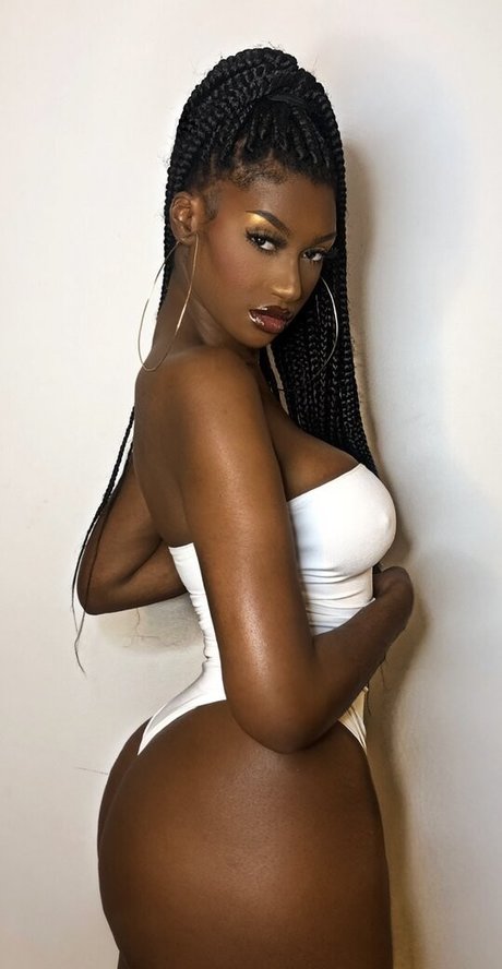 Elinda San freie porno bild