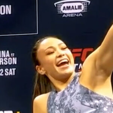Michelle Waterson schöne erwachsene foto