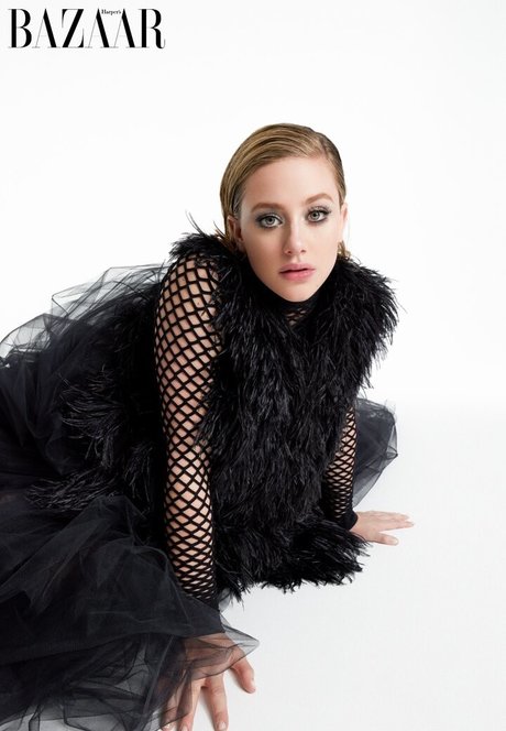Lili Reinhart heiße nette bilder