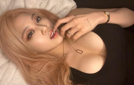 Allissa Shin schauspielerin hübsche bild