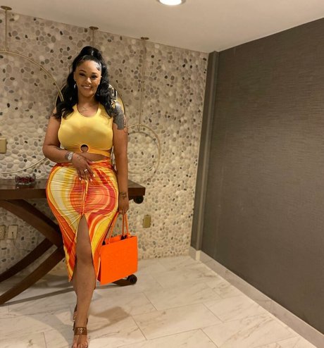 Nunu Nellz nackt hd fotos