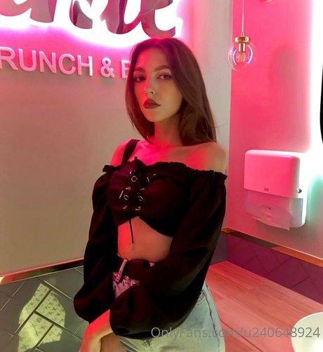 TeenyMouse xxx nackt galerie