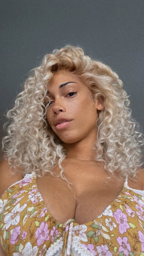 Jasmine Lotus exklusive schöne foto