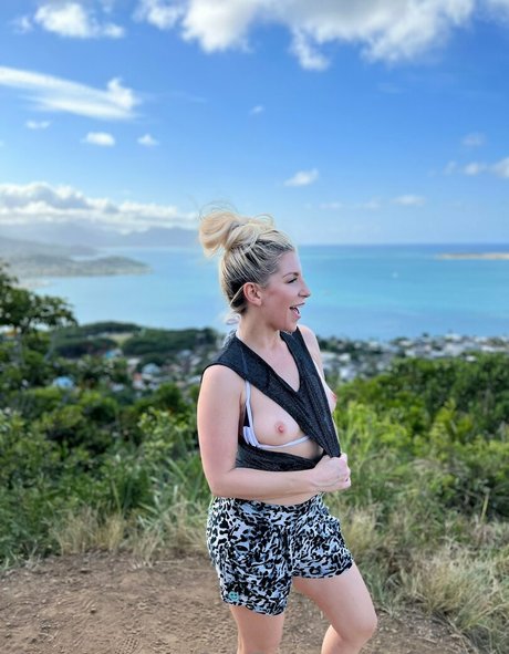 Ashley Fires porno freie fotos