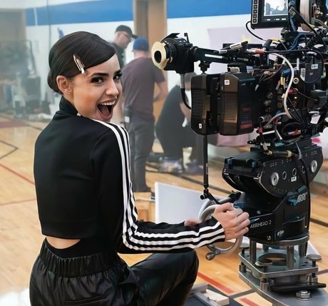 Sofia Carson schauspielerin porno archiv