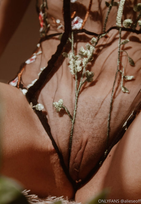 dünne onlyfans heiße top archiv