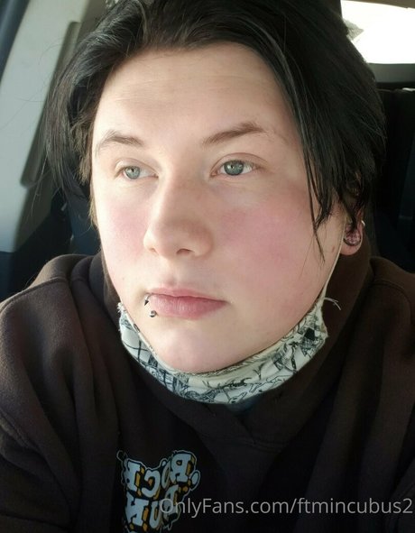 ftmincubus2 model foto