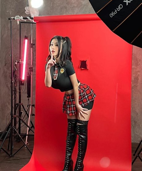 Anastasya Khosasih xxx akt galerie