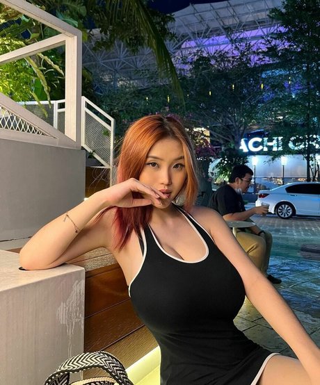 Anastasya Khosasih kostenlose top bild