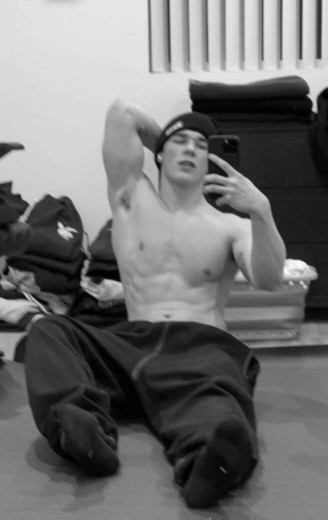 brandonrowlandx model xxx bilder