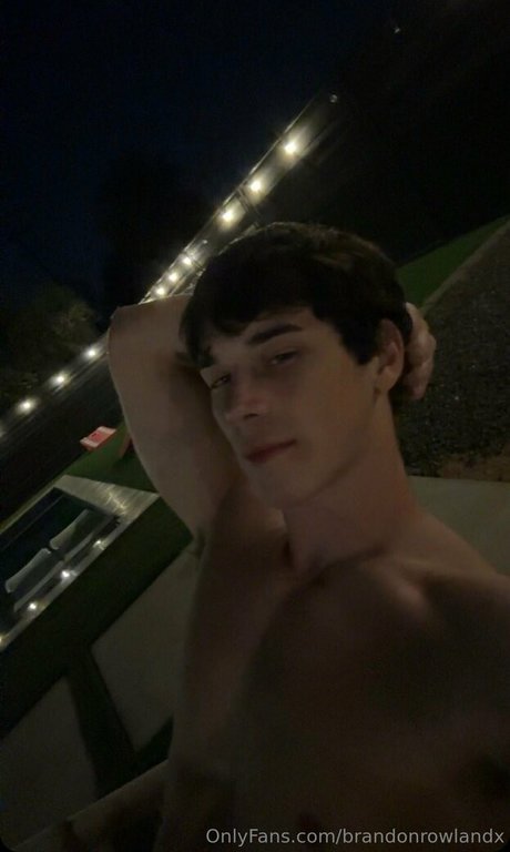 brandonrowlandx nackt schöne bilder