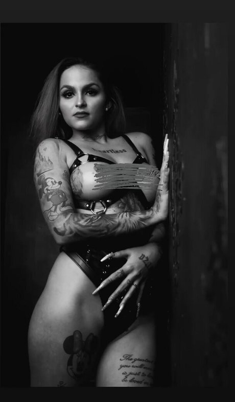 Dzsenifer Vajai schöne top fotos