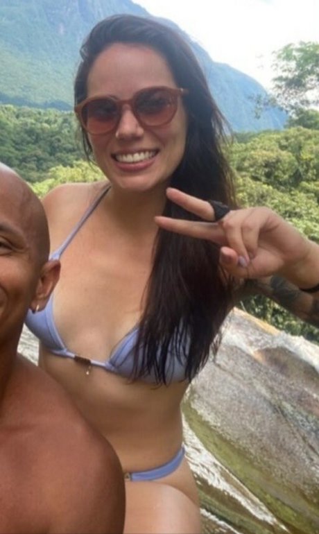 Fernanda Bommerich hübsche nacktheit galerie