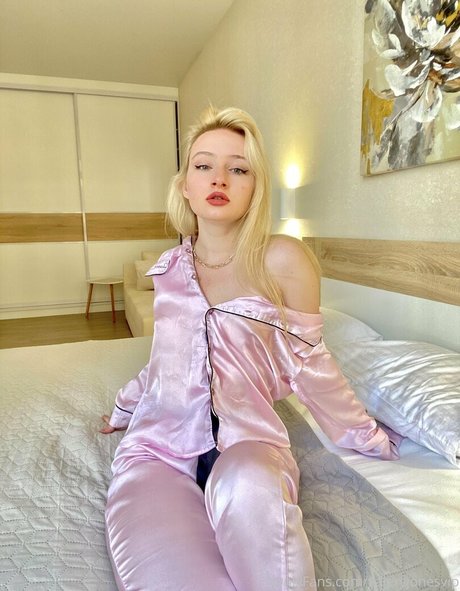 valeryjonesvip exklusive hübsche fotos