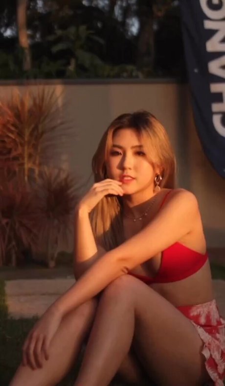 Jessie Shen nackt sex archiv