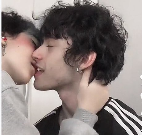 Say cat xxx perfekte bild