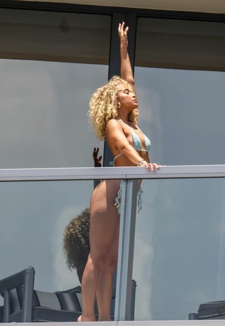 latina mit großem hintern onlyfans nackt pornographische archiv