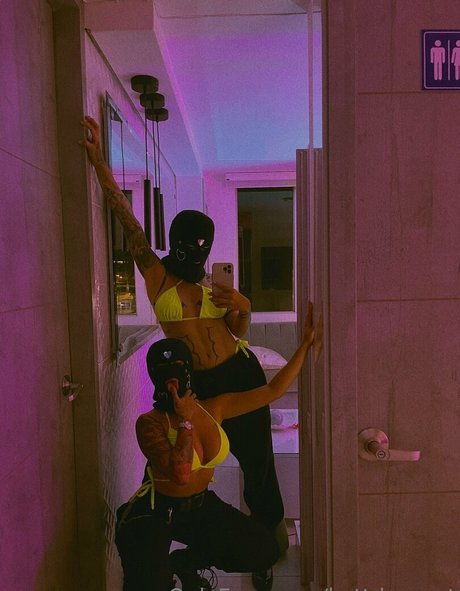 DElettraa kunst nette fotos