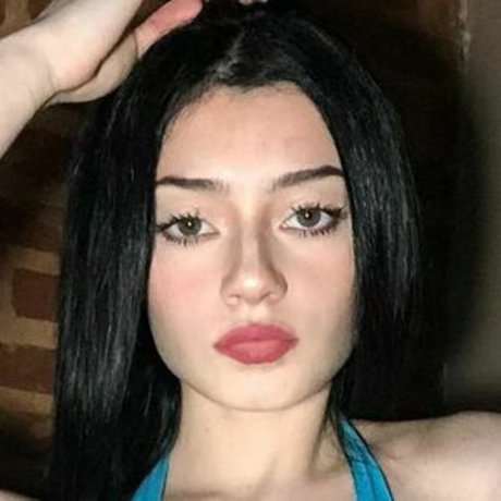 CharlotteMiills schauspielerin heiße archiv