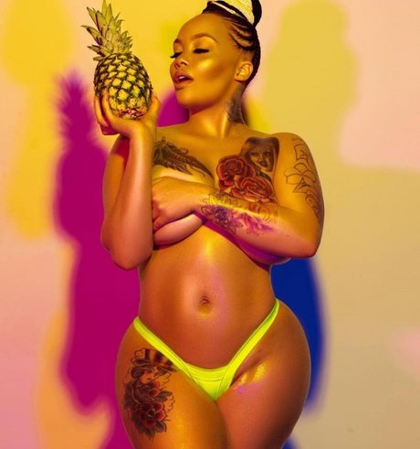 Sara Gold model schöne archiv