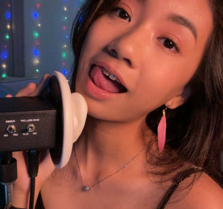 Moon Blitz Asmr heiße nackten fotos