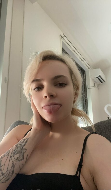 eurocatgirl xxx erotische bild