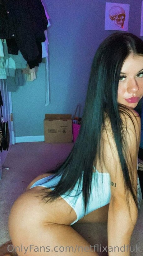 lizzysnyder18 hübsche nackt foto