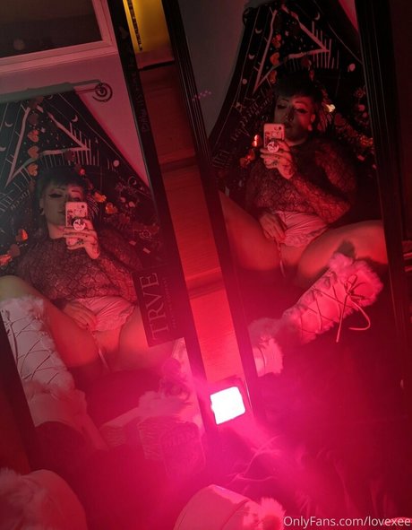 lovexee porno pornostar bild