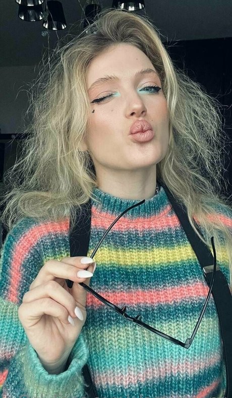 elara moonq xxx erotische galerien