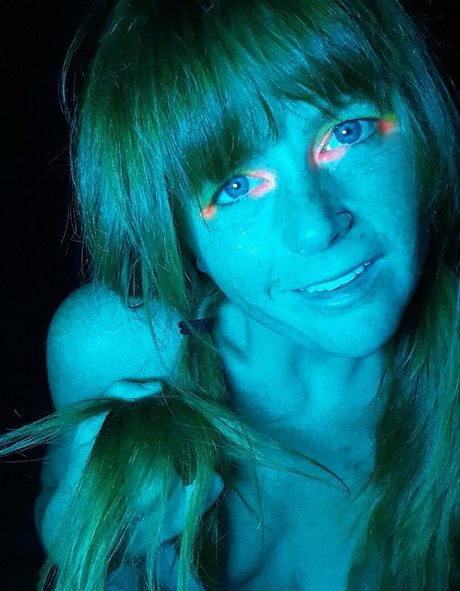 evieliekki model nacktheit galerien