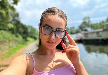 NaughtyCola nackt sexy galerie