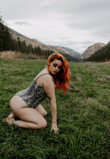 hotchellerae porno pornostar bild