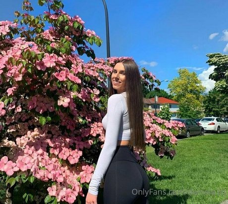 Daniela lzj pornostar akt galerie