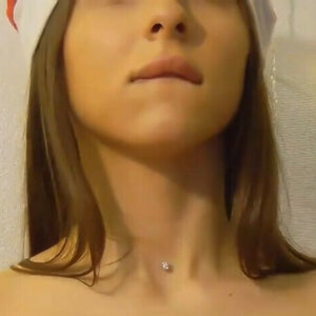 kiska kiss nacktheit xxx foto