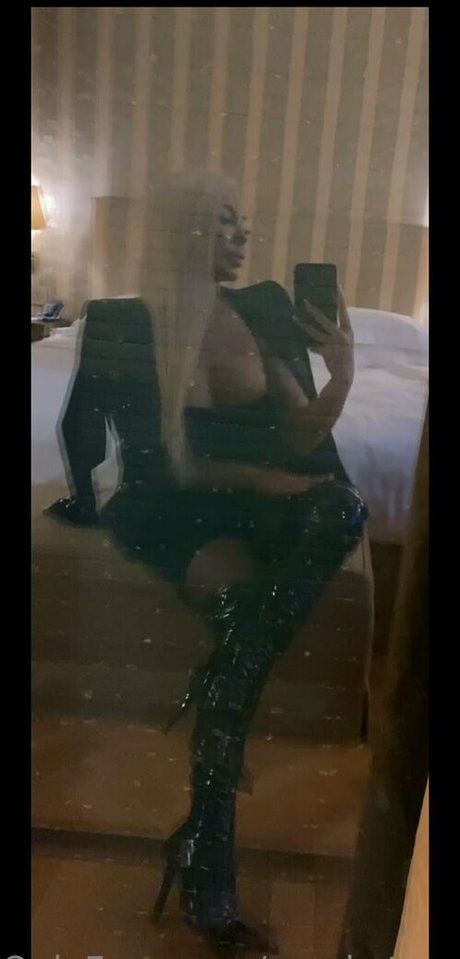 sarahstonnee erwachsene schöne bild