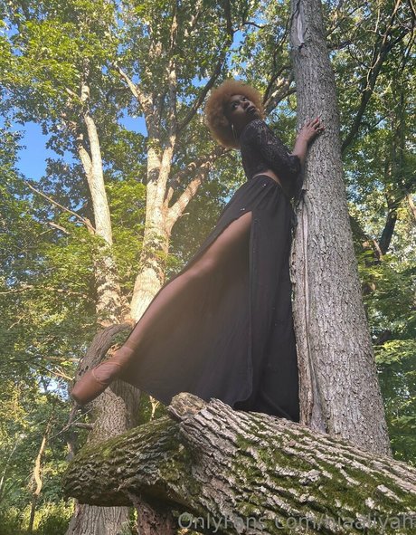 niaaliyah kunst nette bild