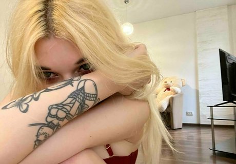 skinny tyan schöne nacktheit foto