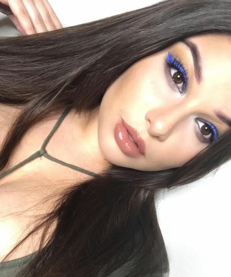 Ilianna schöne erotische galerie