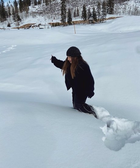 Ilianna kunst nackte bild