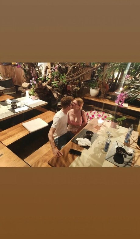 Mireia Rodriguez model top foto