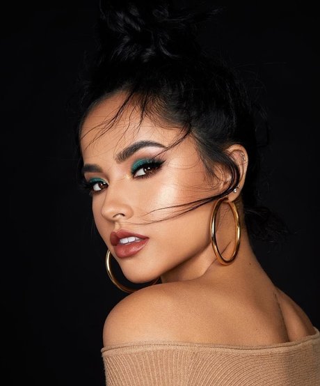 Becky G heiße erwachsene galerie