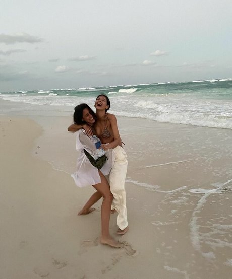 Anelia Moor xxx freie foto