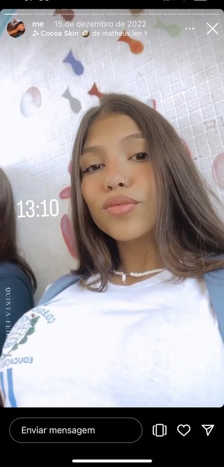 Julia Carneiro porno hübsche fotos