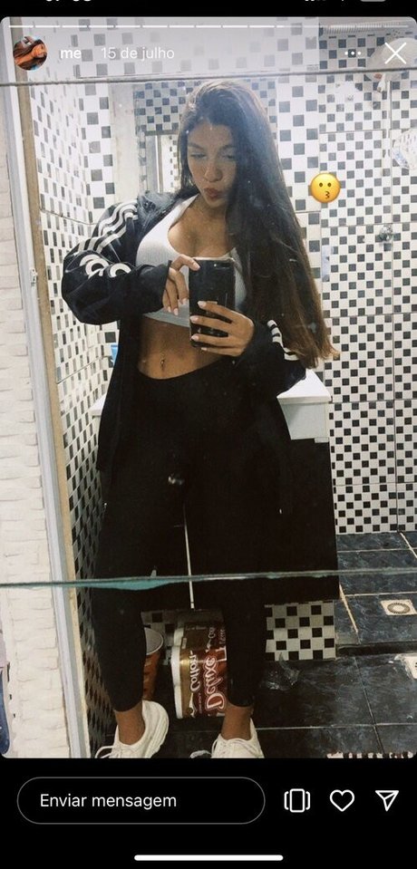 Julia Carneiro Profilbild