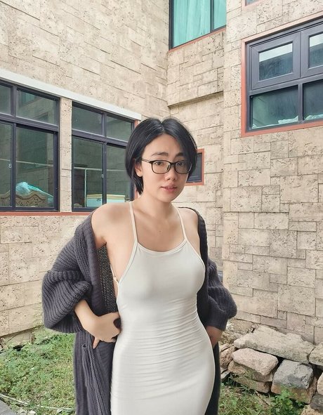 Poon Wrunya pornostar erotische bild