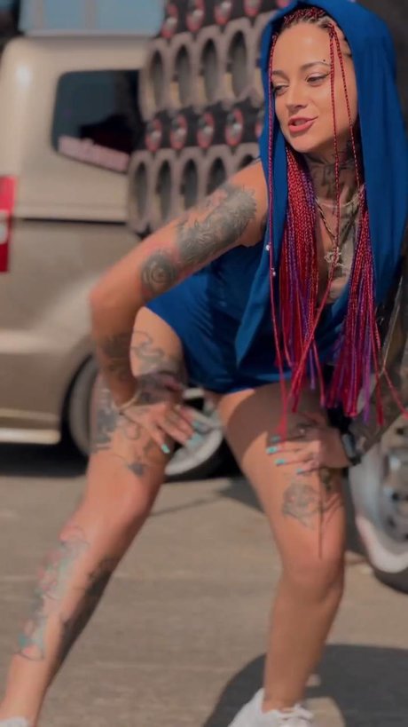 Yagmur Simsek_ schauspielerin perfekte fotos