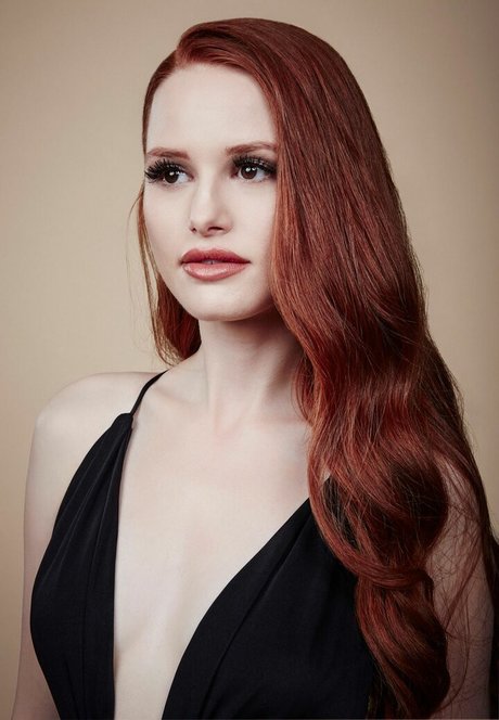 Madelaine Petsch erwachsene pornographische galerien