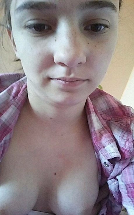 Littlecutenika nackt freie bilder